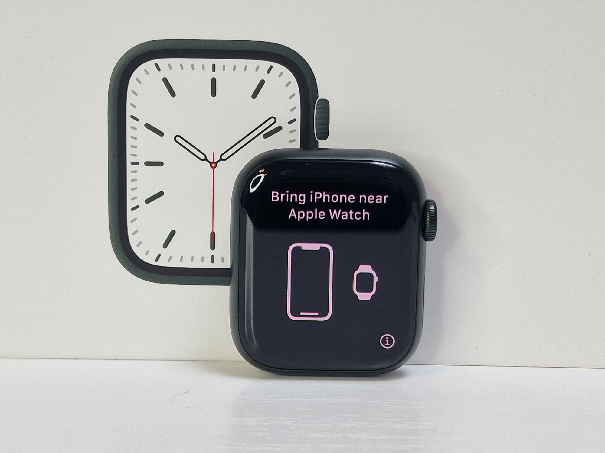 Умные часы Apple Watch Series 7 41mm Aluminium with Sport Band (зеленый)