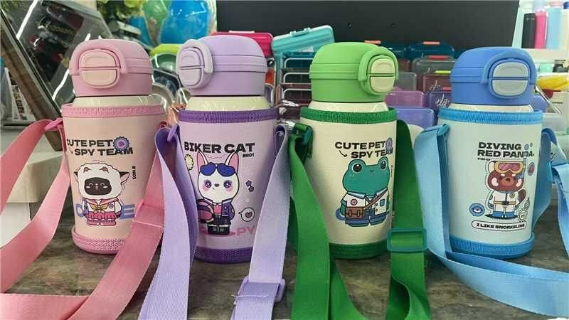 Детский термос-термокружка Hug the Planet 500 мл | С трубочкой, чехлом и ремешком розвий