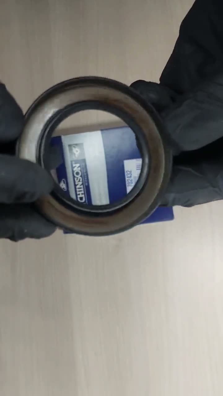 Сальник Hutchinson 702432 (42 x 66 x 8) — фото 1