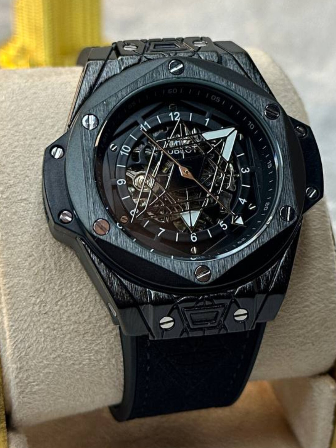 Наручные часы 120