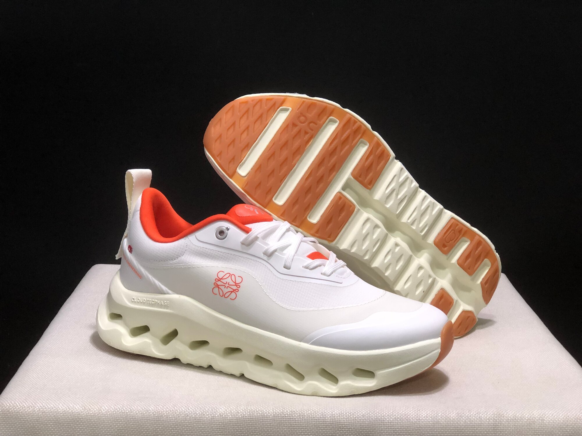 Кроссовки , размер 40, white/orange