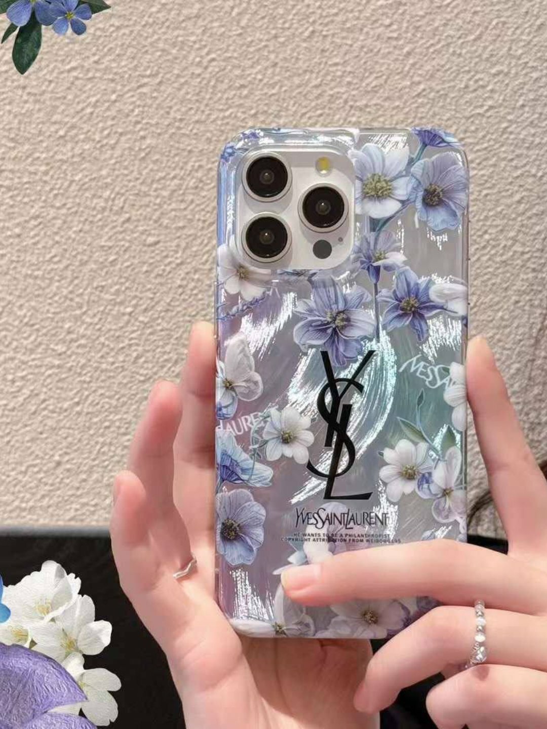 Чехол на iPhone 15 Pro Max Chanel и Louis Vuitton Элегантный 3D-дизайн и гравировка