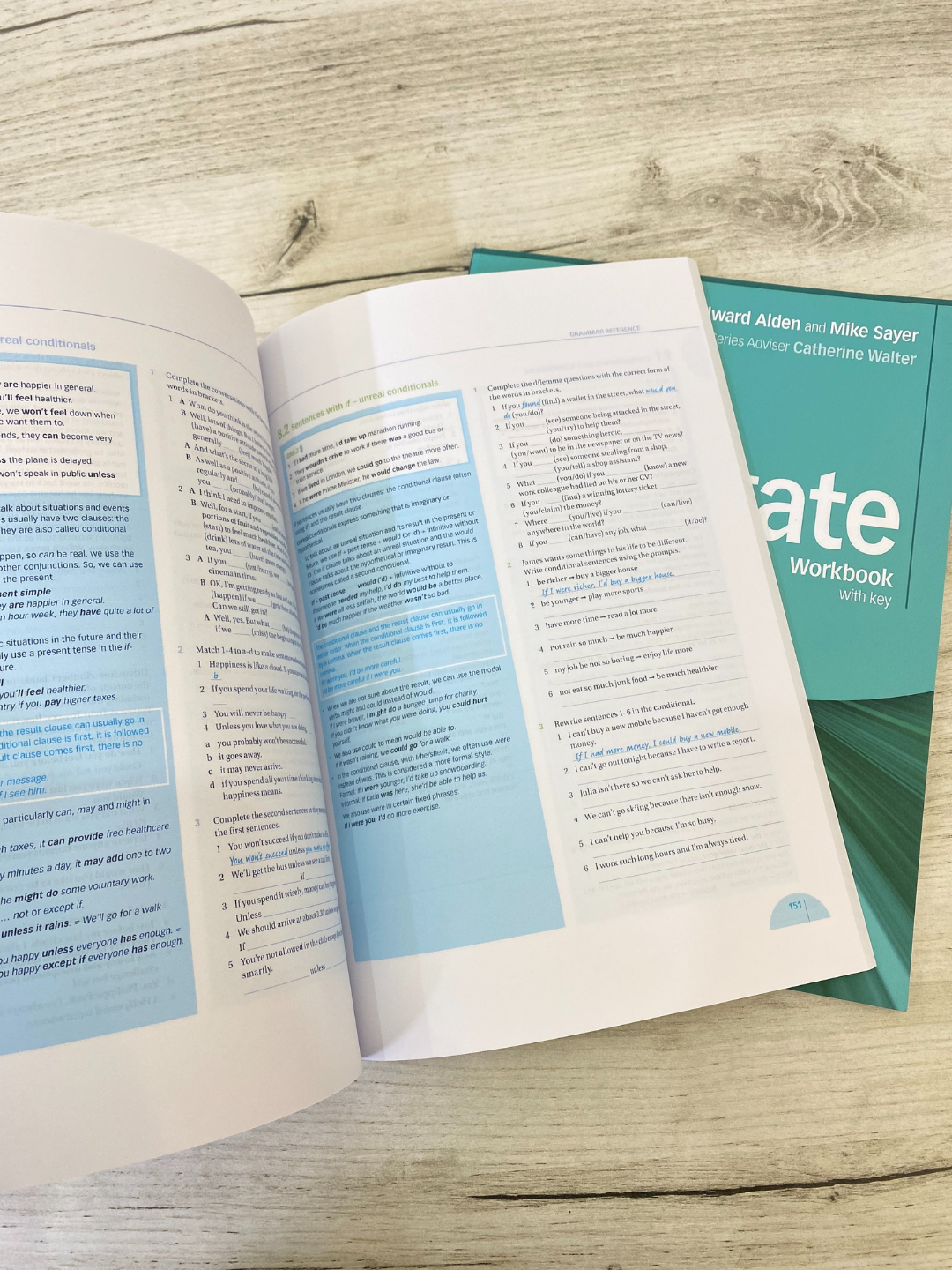 Navigate Intermediate (A4 Format) – Учебник английского языка для уровня B1–B2 | Oxford University Press — фото 1