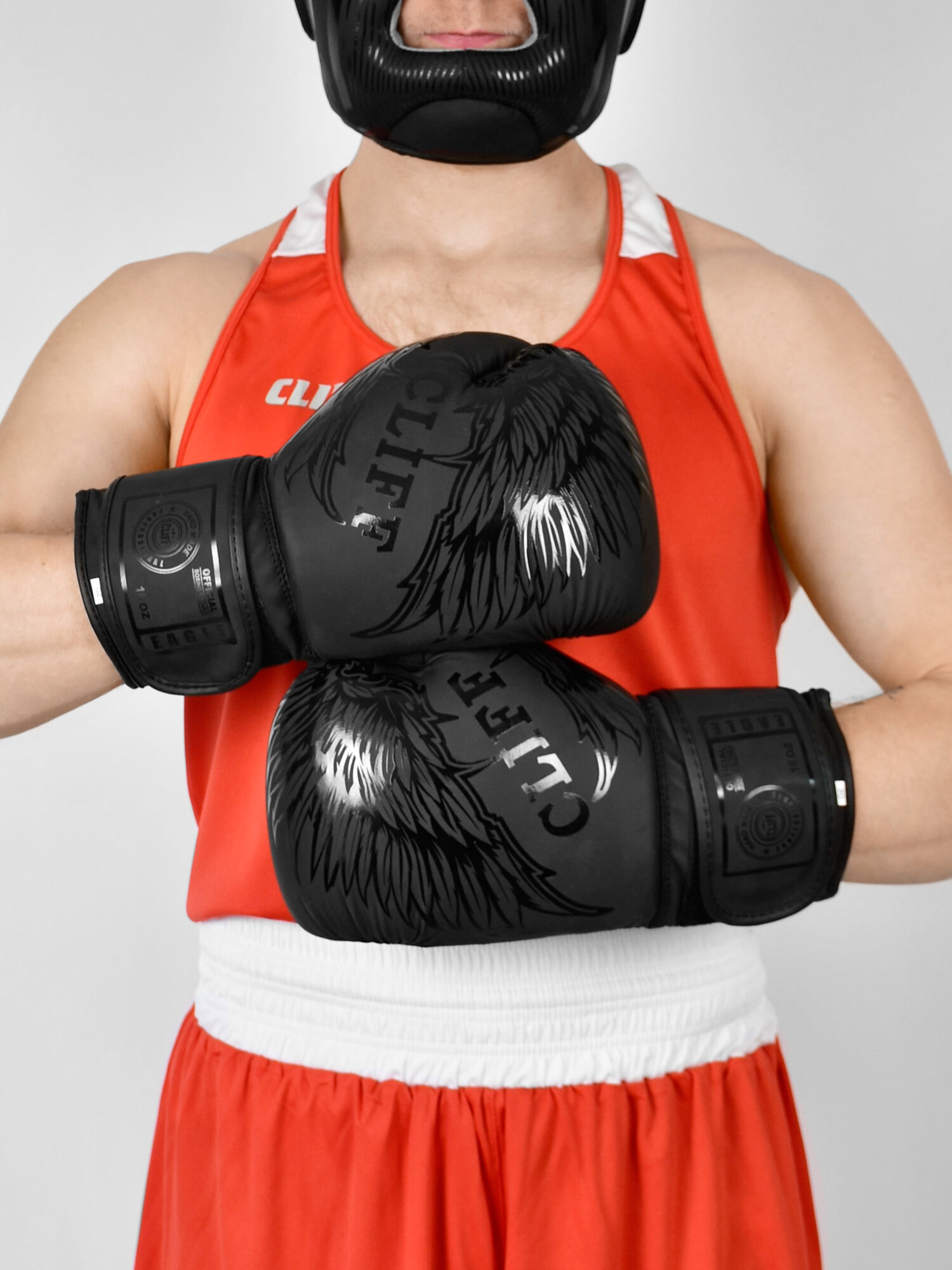 Перчатки боксерские EAGLE матовые (FLEX) 8 oz цвет: черный, унисекс.