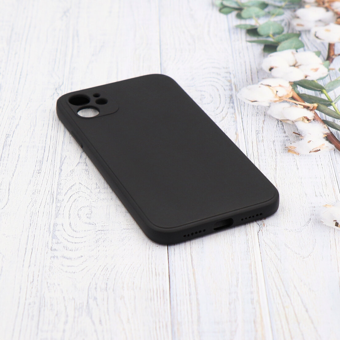 Чехол силиконовый для iPhone 11 (6.1), с микрофиброй внутри, с защитой камеры, X-CASE, черный — фото 1