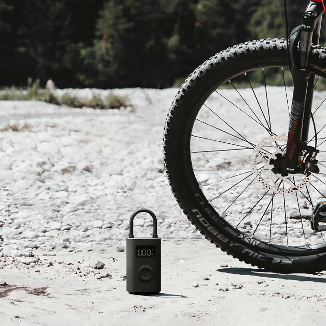 Картинки Насос автомобильный Xiaomi Air Pump 2, цифровой дисплей, высокое давление