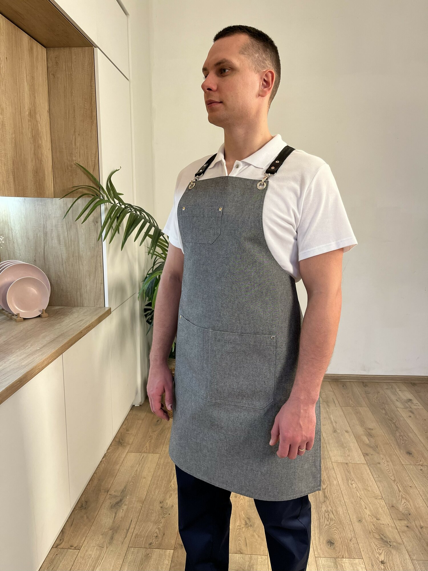 Фартук Гроза - брутальный, для повара, бармена в подарок, серая джинса с карабинами