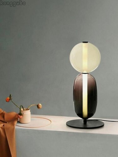 Изображение товара Дизайнерский торшер с лампой в виде леденца и стеклянным абажуром в стиле легкой роскоши