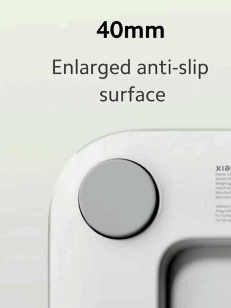Умные весы Xiaomi в интерьере современной квартиры