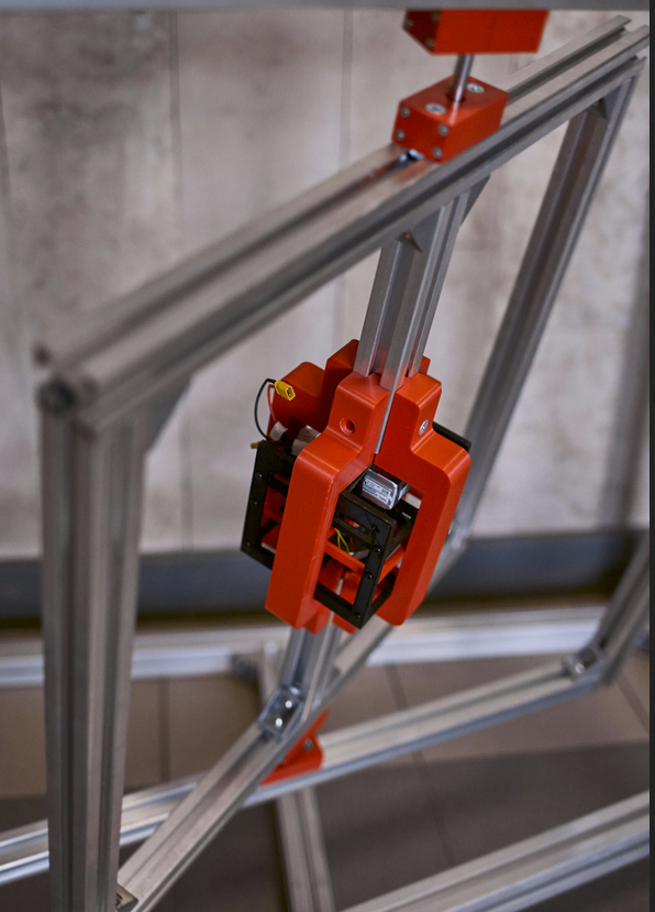 Стенд АстроКИТ, для систем ориентации наноспутников, трёхосный, механический, переносной, напольный, настольный