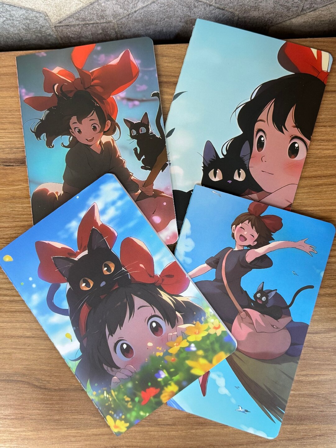 Тетрадь- ежедневник в клетку, обложка с изображениями Kiki, 40 листов