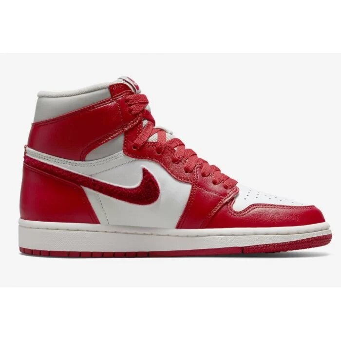Кеды Air Jordan 1 Retro High OG WMNS "Varsity Red"