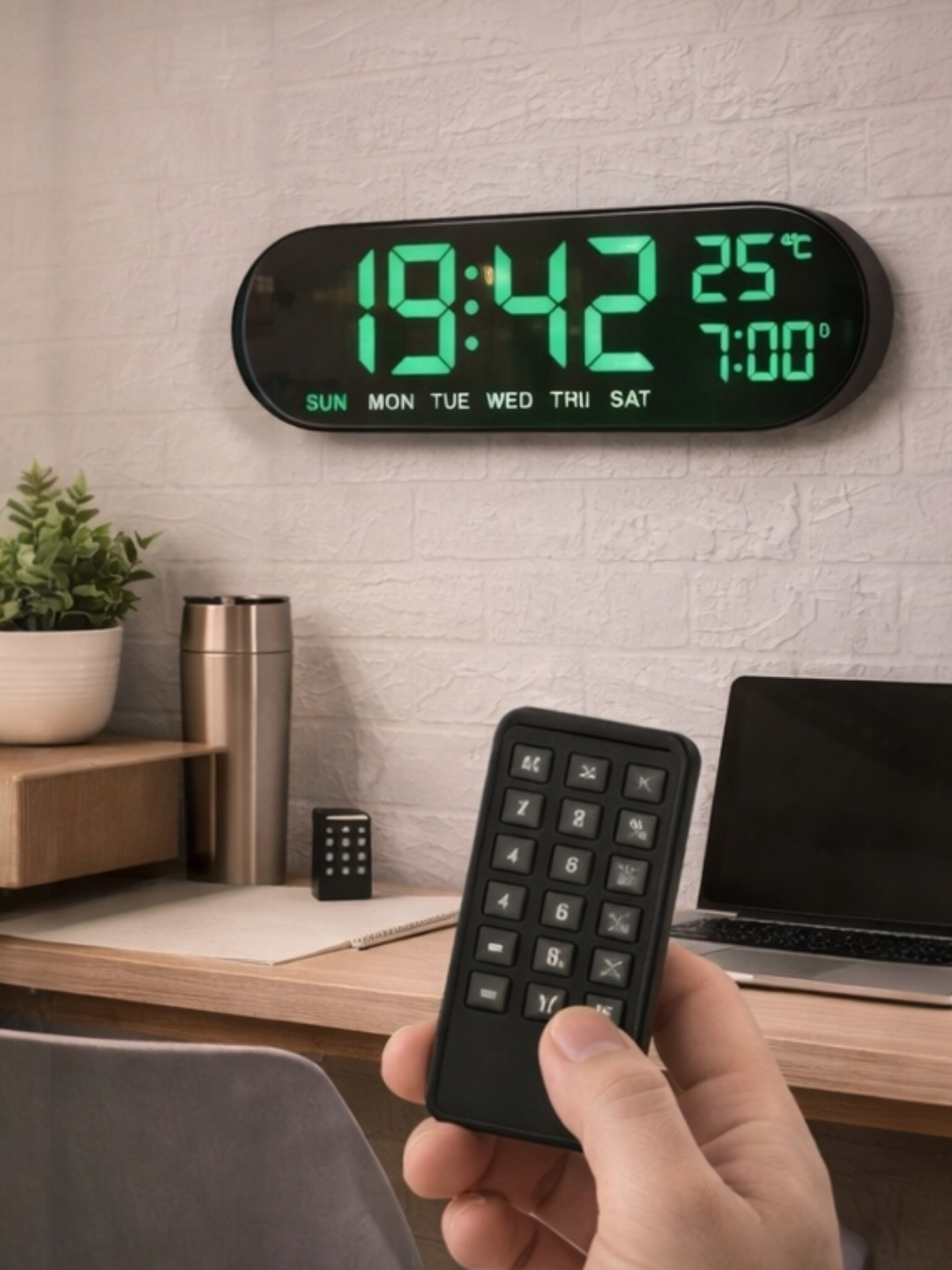 Часы электронные, будильник, календарь, с датчиком температуры, LED часы настенные