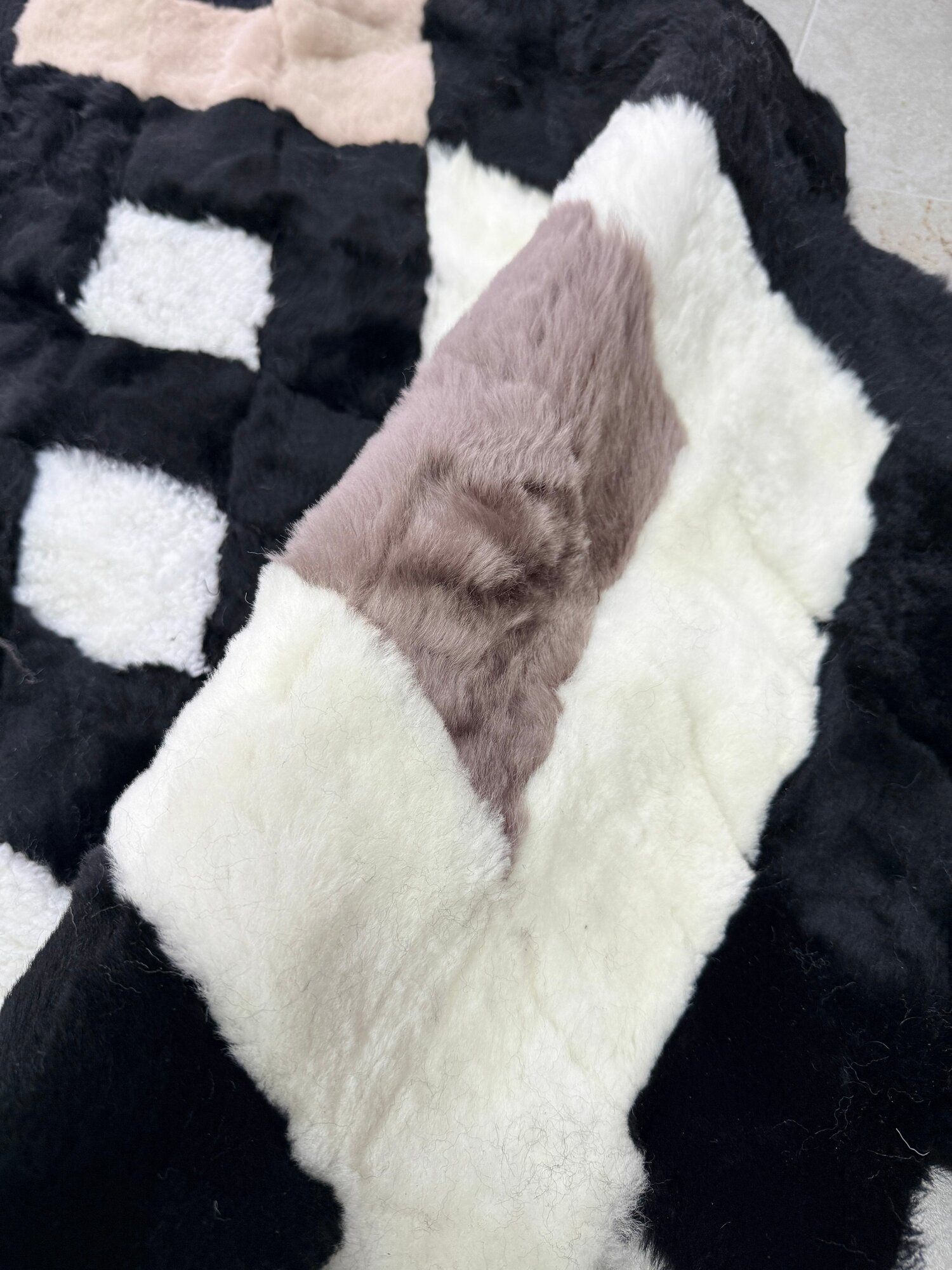 Покрывало меховое ковер из шкуры овчины — фото 1