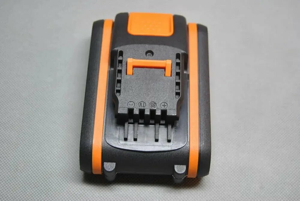 Аккумулятор Worx WA3551, 20 В, 4А*ч, 1шт коробка оригинал (индикатор заряда) — фото 1