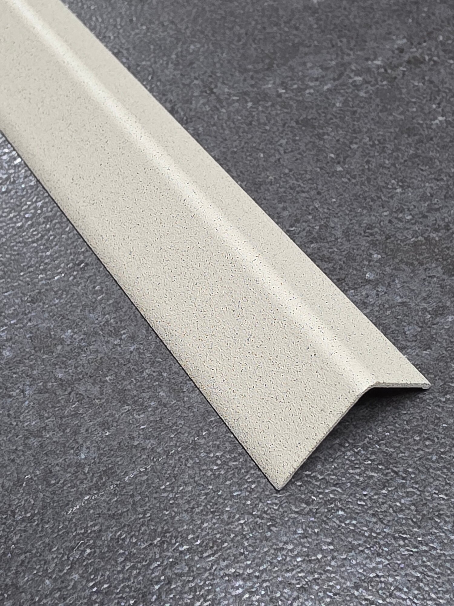 Угол внешний накладной для плитки алюминиевый 20х20мм 27м Бежевый муар