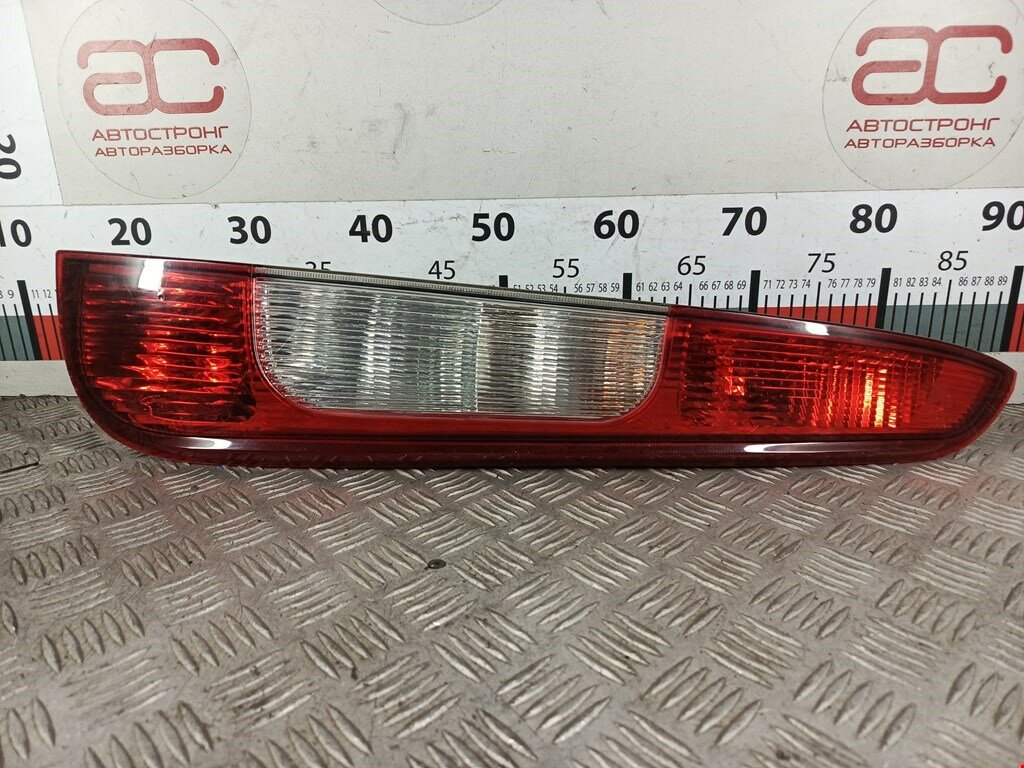 Фонарь задний правый Ford C-MAX 1 1347454 арт. 2214701