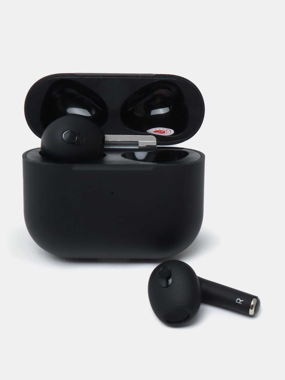 Pods 3 Black — беспроводные наушники с чёрным стильным дизайном, качественным стереозвуком и долгим временем работы