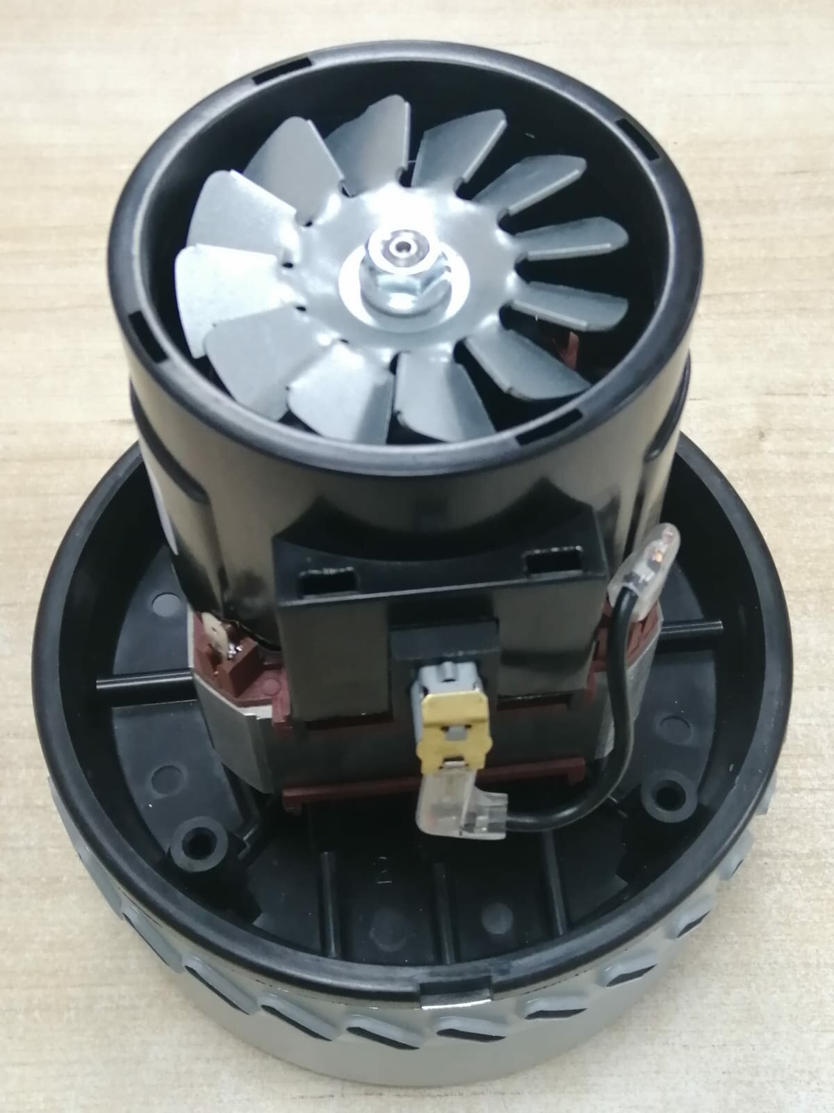 Двигатель для пылесоса моющего A-30-2-1200W H-170мм h-68мм D-147мм VC07W30