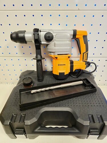 Изображение товара Мощный ударный перфоратор Вихрь П-1600К-М, 1600 Вт, SDS-max, 11Дж