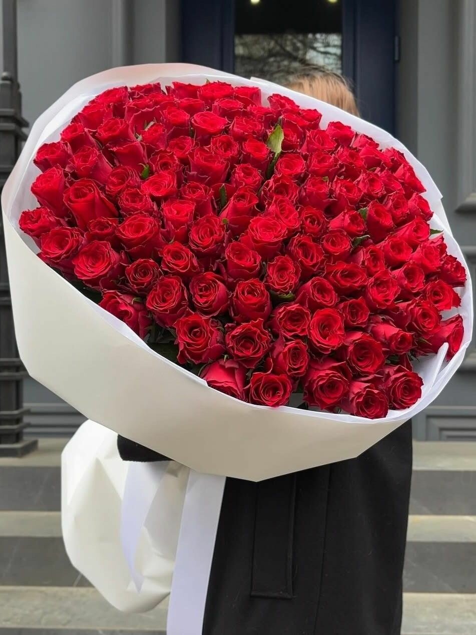 Букет из 151 красной розы