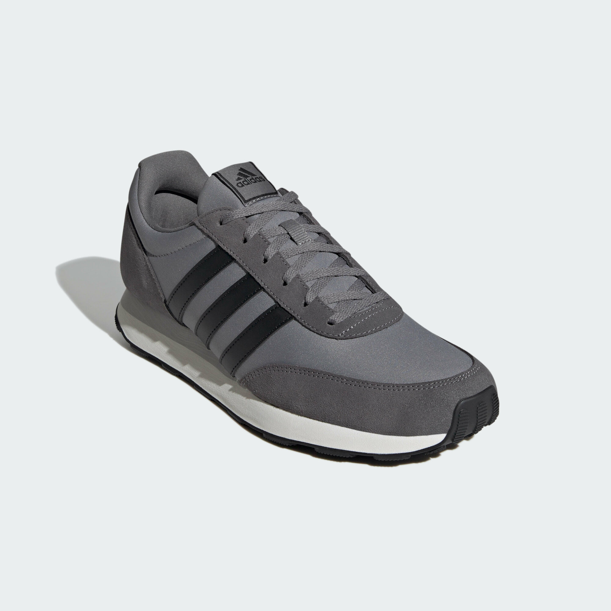 Кроссовки adidas Run 60s, размер 8,5 UK, серый/черный — фото 1