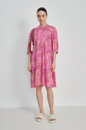 Изображение товара Платье Платье с воланами, сарафан с цветочным принтом