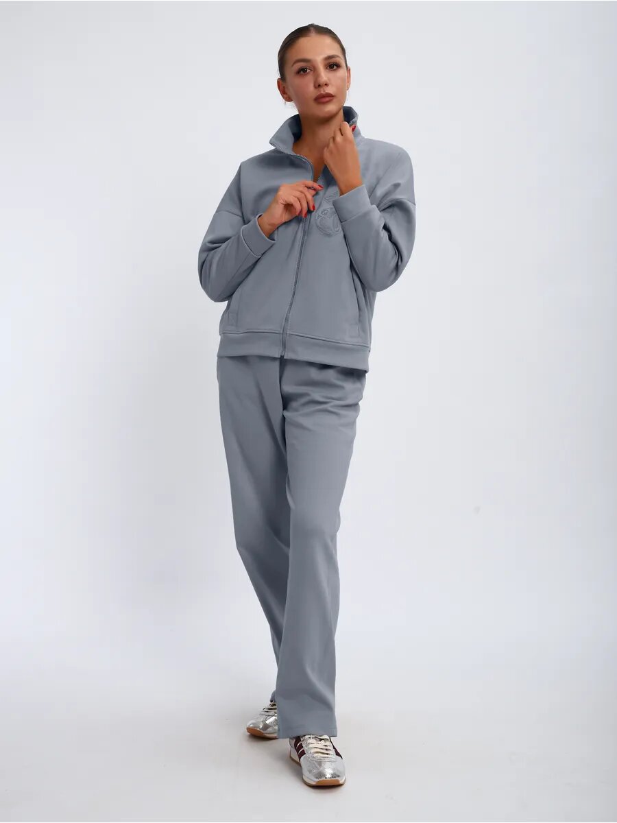 Костюм спортивный