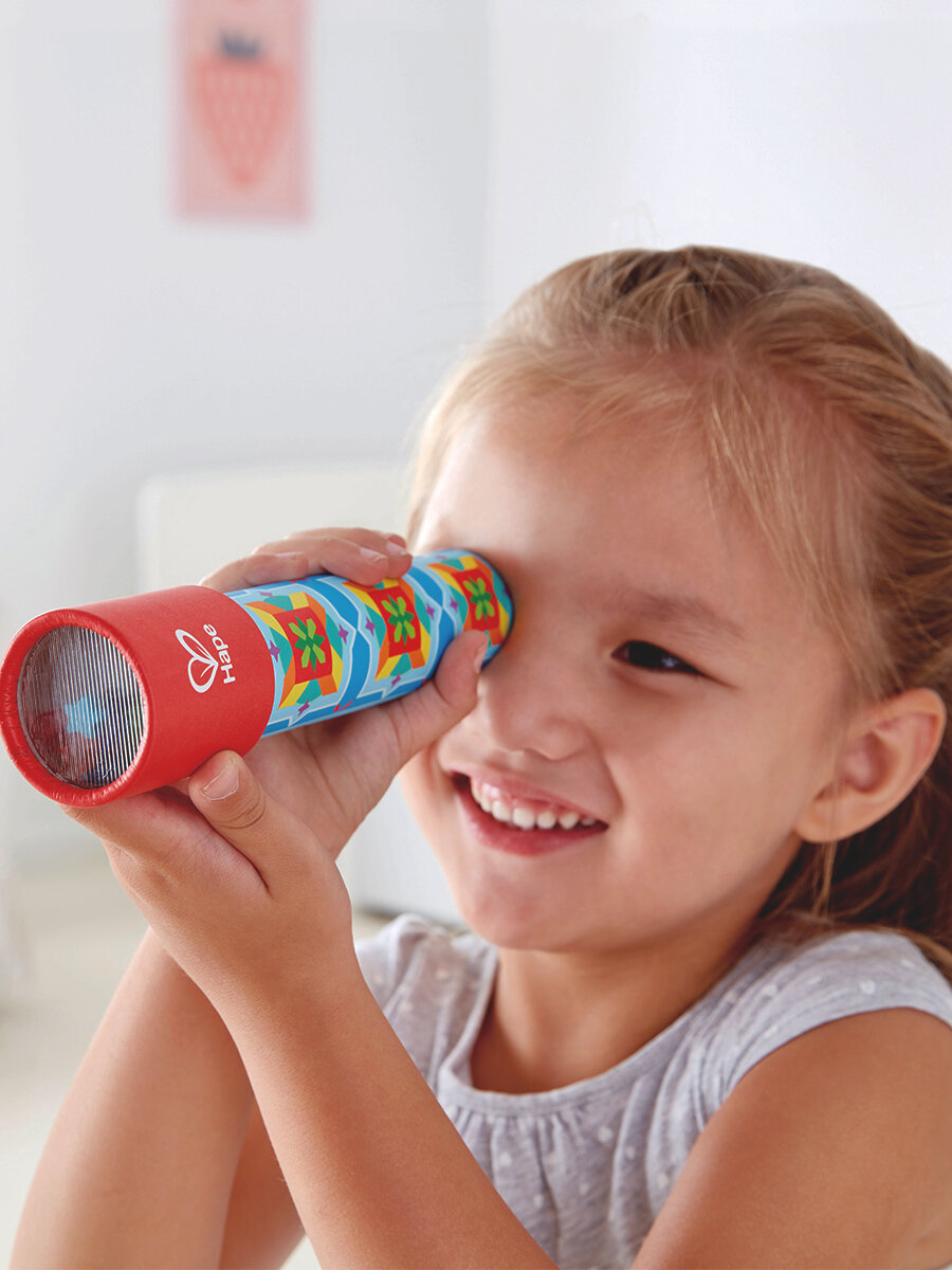 Серия "Меняй настроение". Детская развивающая игрушка "Калейдоскоп" в стиле ретро Hape E8399_HP