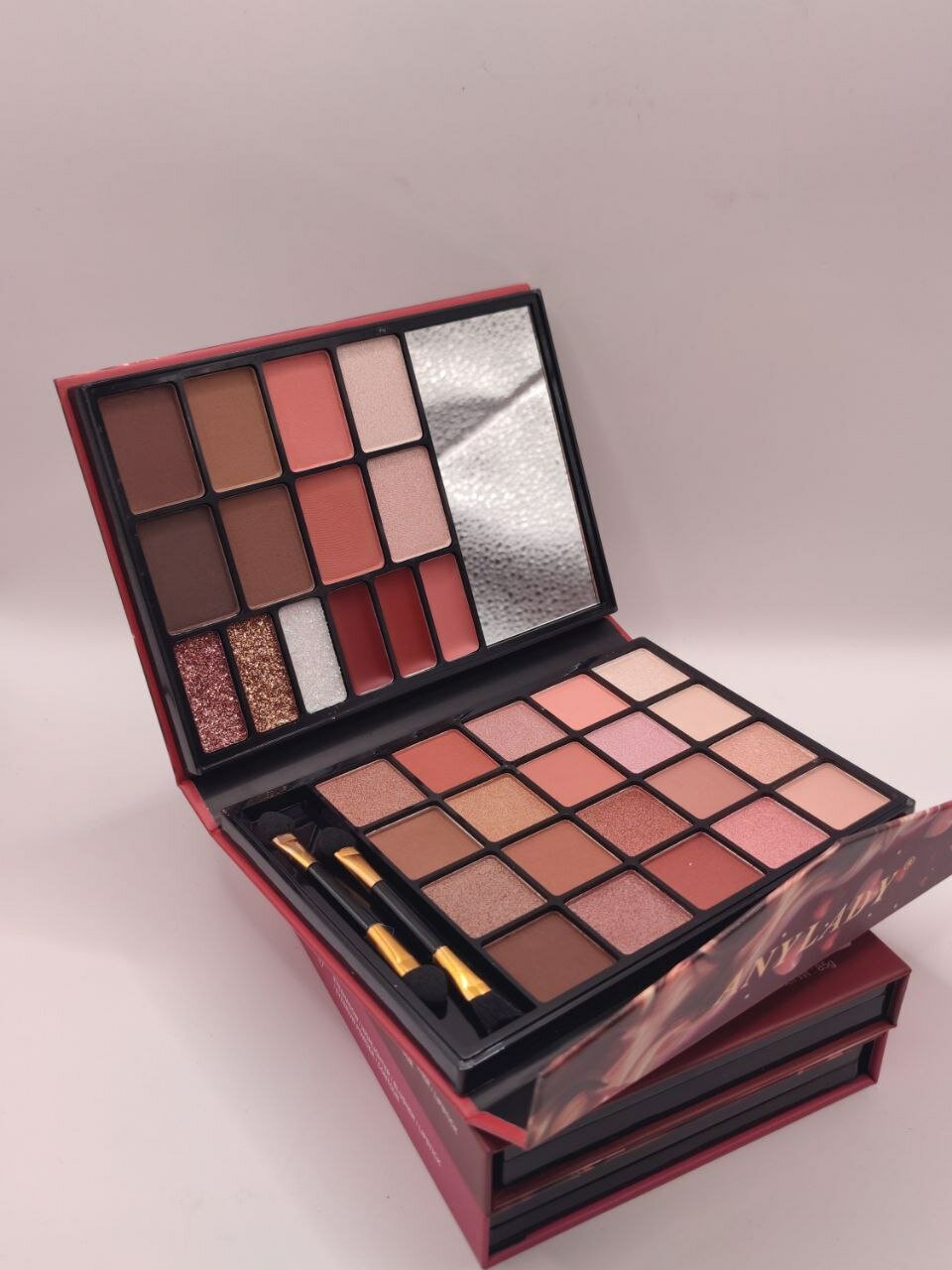 Тени для век в форме книги, с кисточкой, румянa, контринг, помада — фото 1