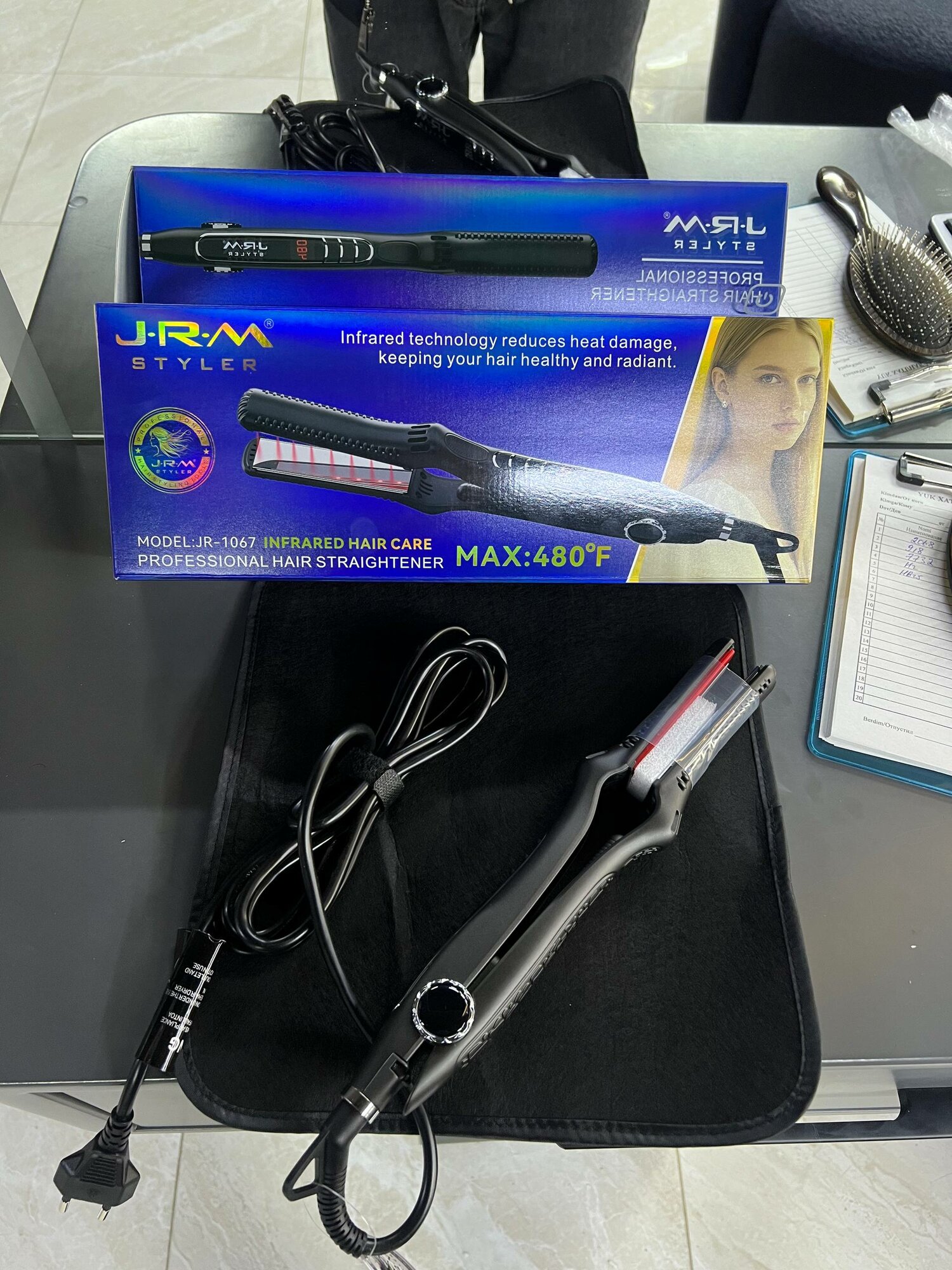 Профессиональный выпрямитель для волос JRM JR-1067 — 480°C, керамические пластины, быстрый нагрев