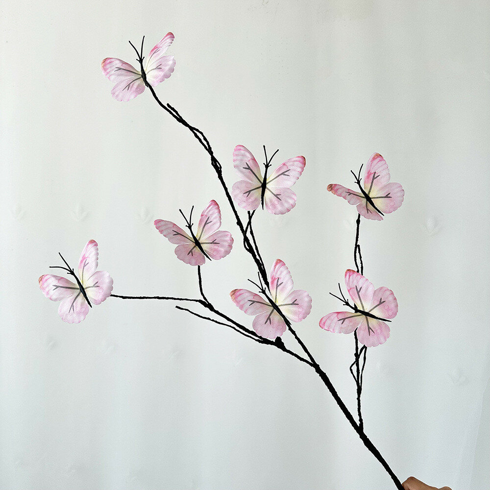 Букет для свадебной фотосессии и праздничного декора с бабочками из шелка и пены светло-розовый