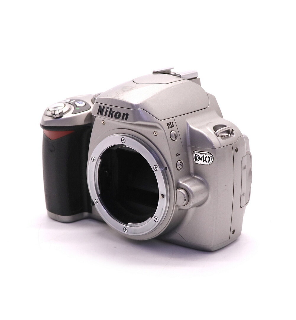 Фотокамера Nikon D40 body (пробег 44935 кадров)