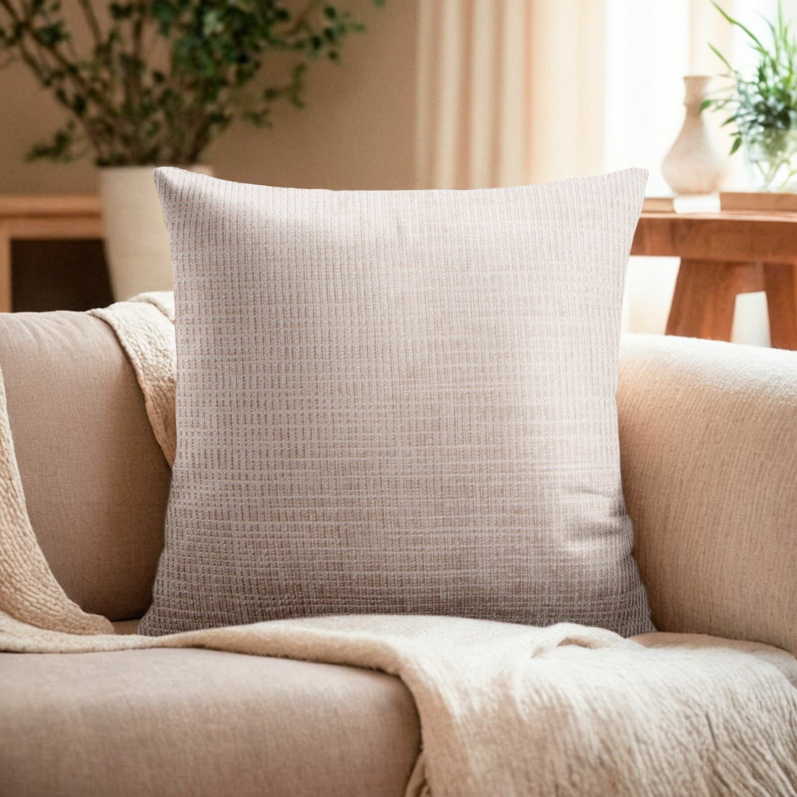 Наволочка декоративная Velvet 43x43 см цвет бежевый полиэстер