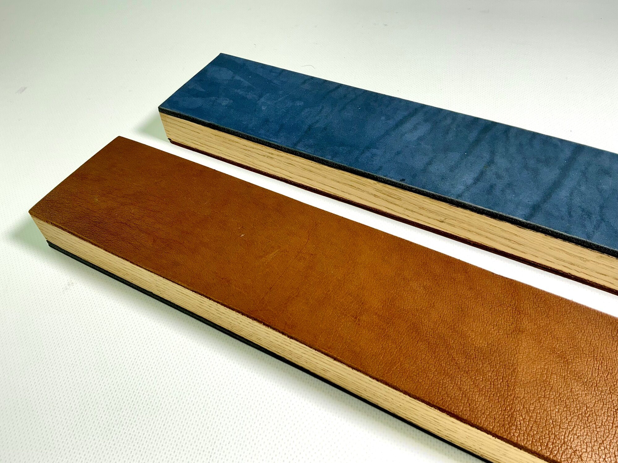 Доска "Гигант премиум" для правки ножей и опасных бритв с буйволиной кожей