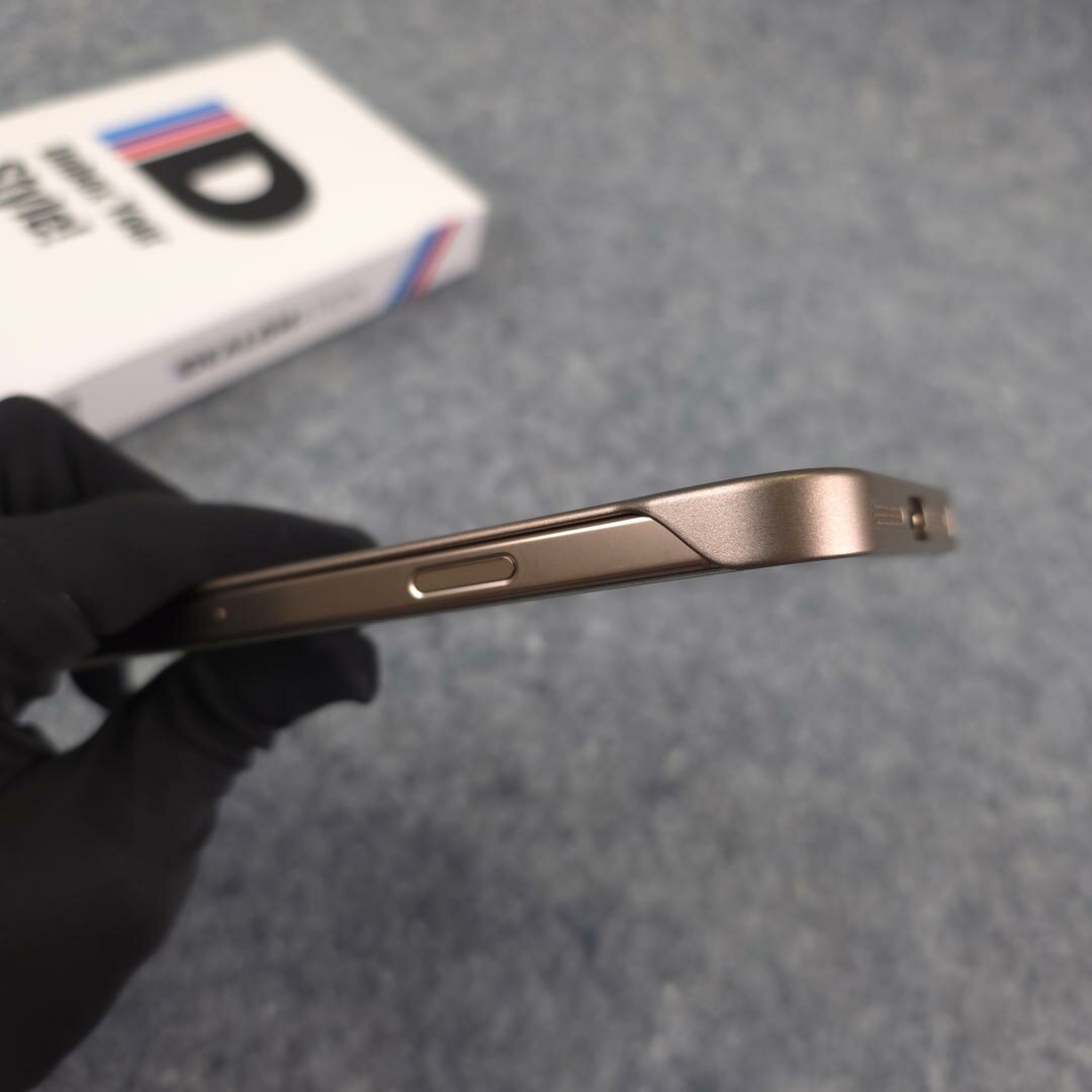 Vintage Stripe Armor Case for iPhone 12 PRO – Защитный Чехол с Текстурными Полосами — фото 1