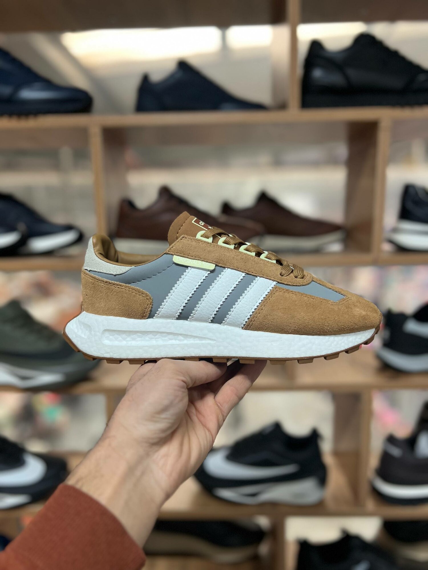 Кроссовки 1500