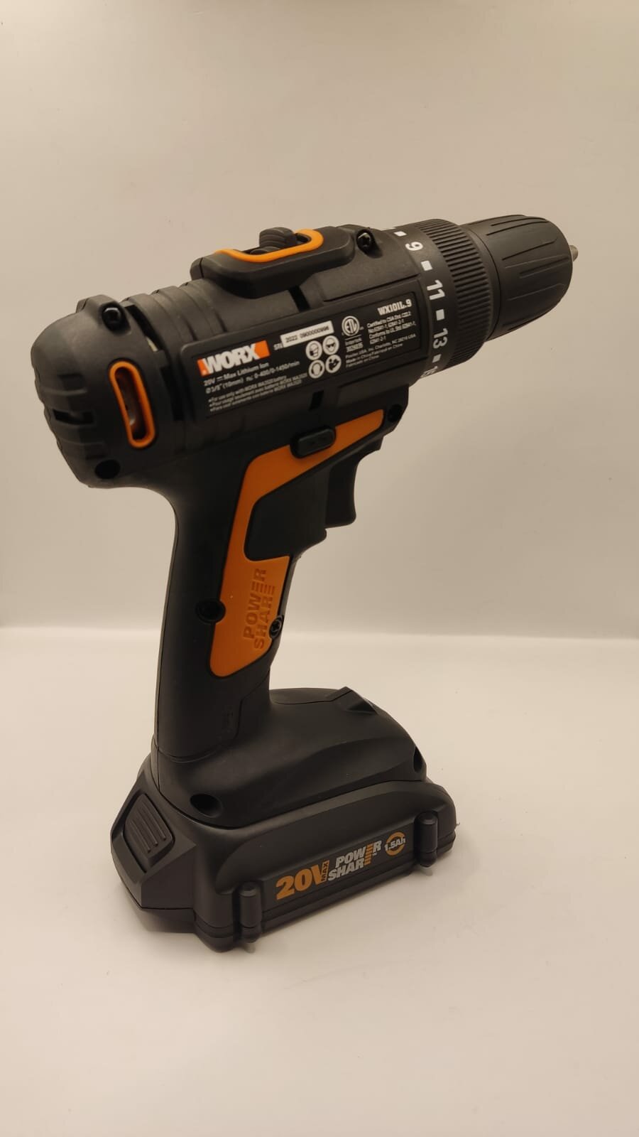 Аккумуляторная дрель-шуруповерт Worx WX101.9, 20 В, АКБ 2 iшт и фонарик в сумке — фото 1
