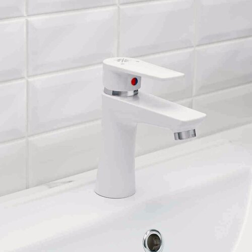 Изображение товара Смеситель для раковины, РМС, с картриджем, пластиковый корпус, PL1-001F