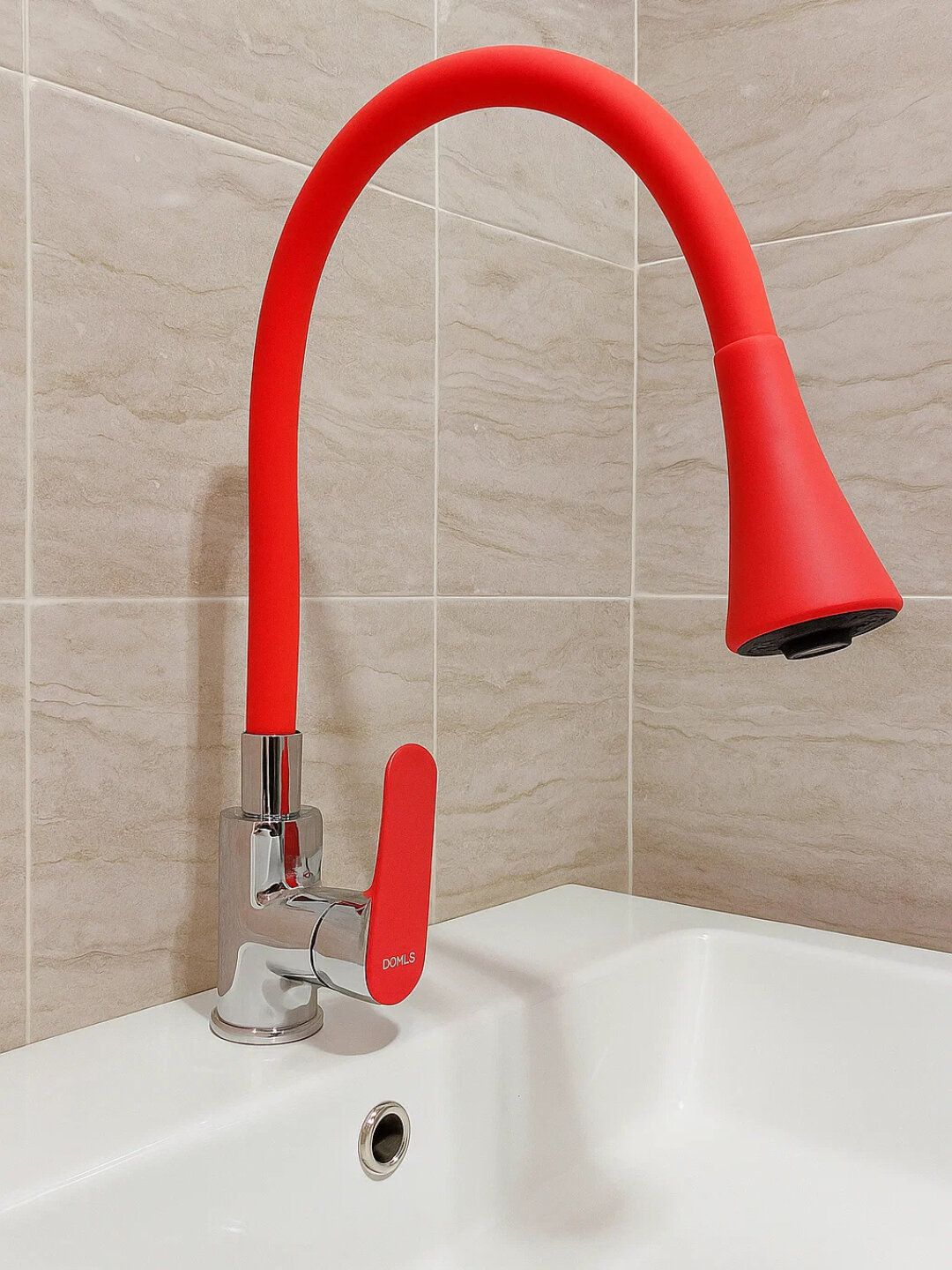 KRISTAL цветной гибкий смеситель – прочный, удобный и мощный