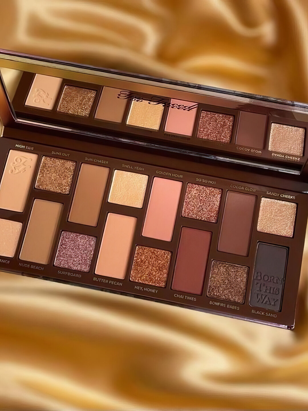 Палетка теней "Huda Beauty Nude", 10 цветов, гипоаллергенная, жидкие — фото 1