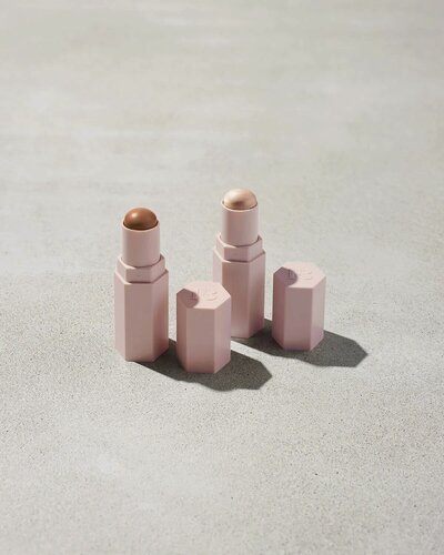 Изображение товара FENTY BEAUTY набор стиков для контуринга Mini Match Stix Duo Contour + Highlighter Set, 2 х 2,8 г, Mocha & I Scream