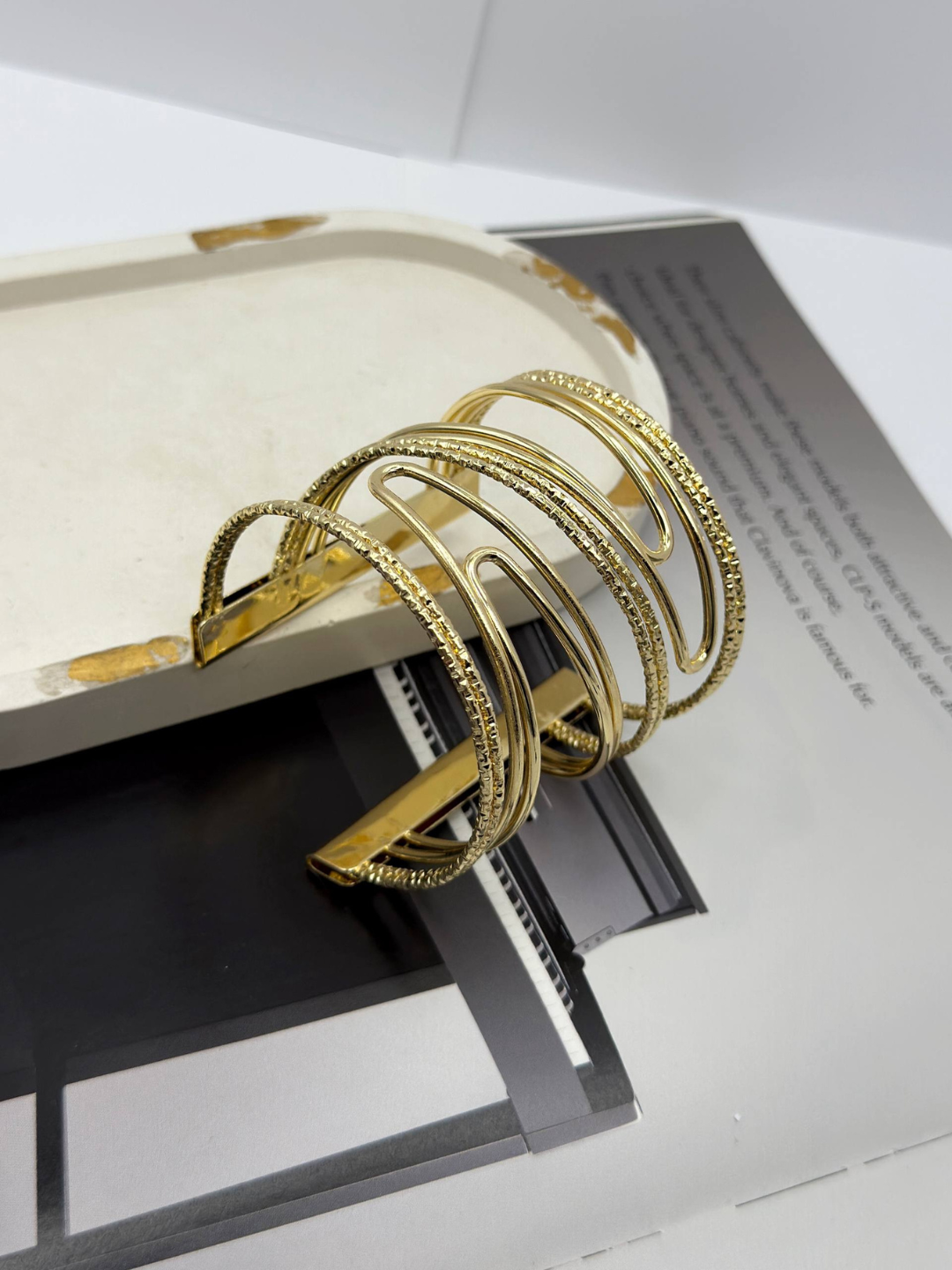 Браслет-бэнгл, 1 шт., размер 15 см, размер L, диаметр 5.5 см, han — фото 1