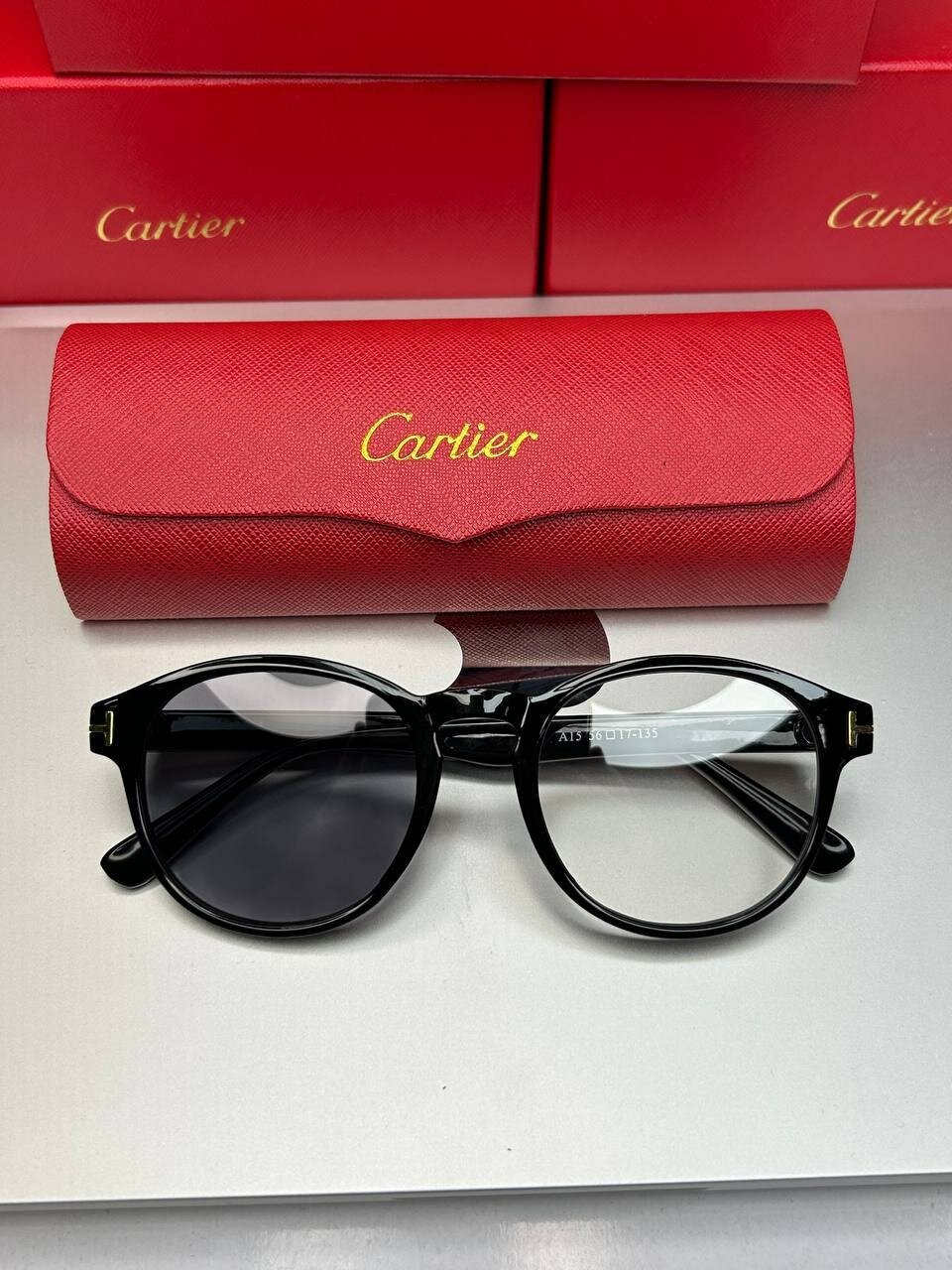 Солнцезащитные очки