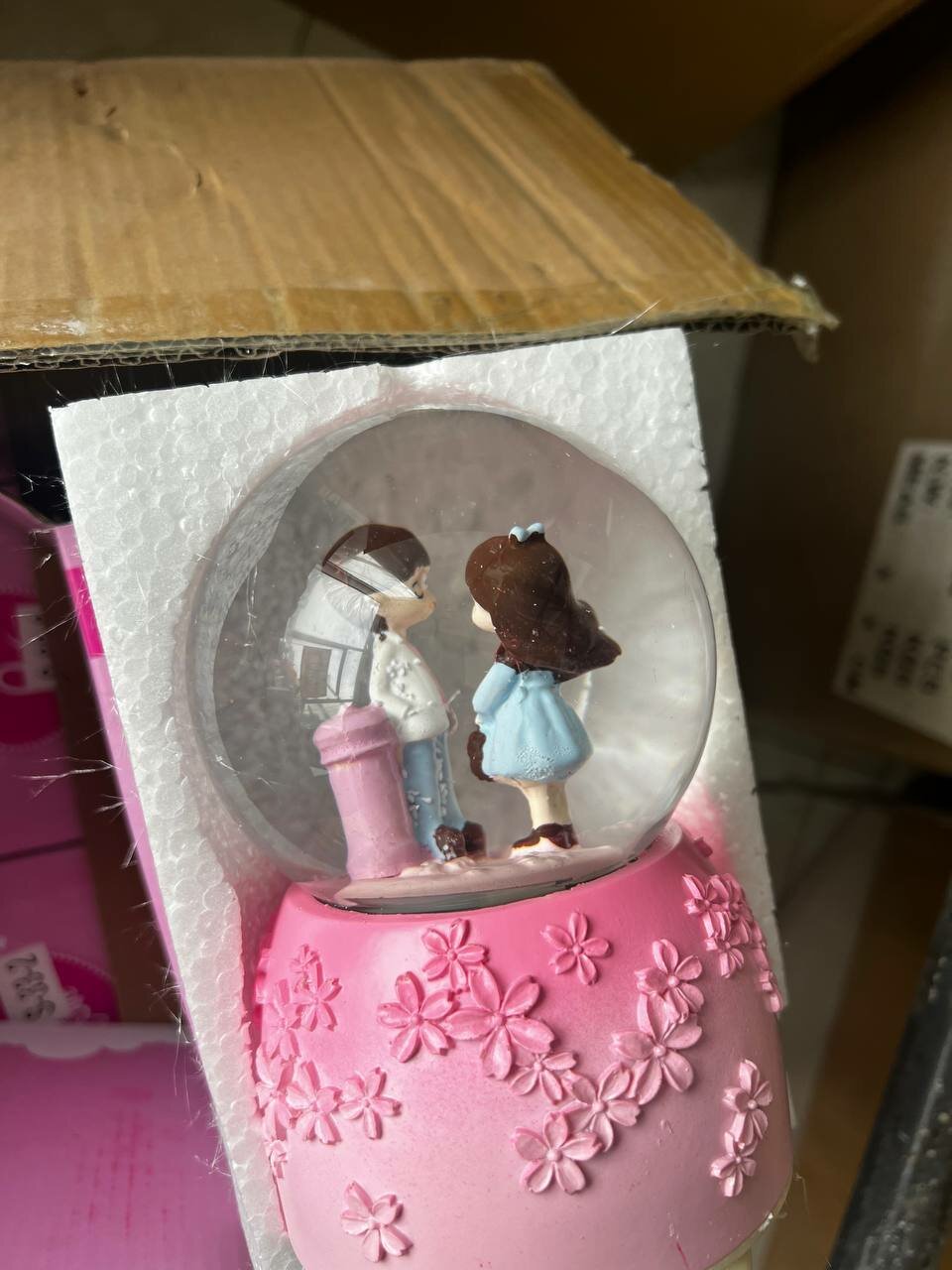 Снежный шар "Любовь на веки", новогодний, стеклянный, с музыкой 13х18 см