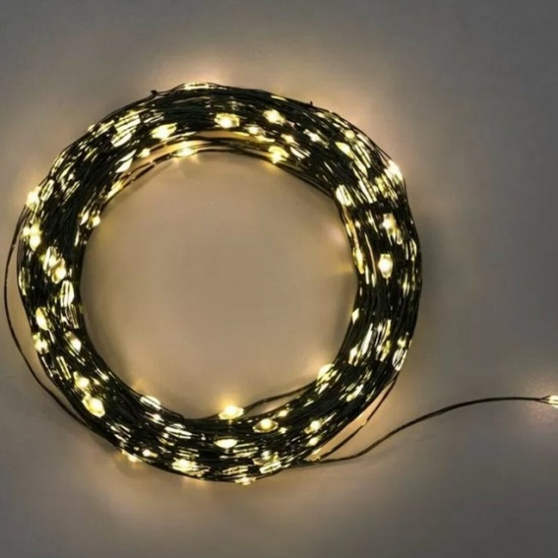 Светодиодная гирлянда Neon night  Роса  30 м  300 тепло белых светодиодов  гибкий провод  303 276 