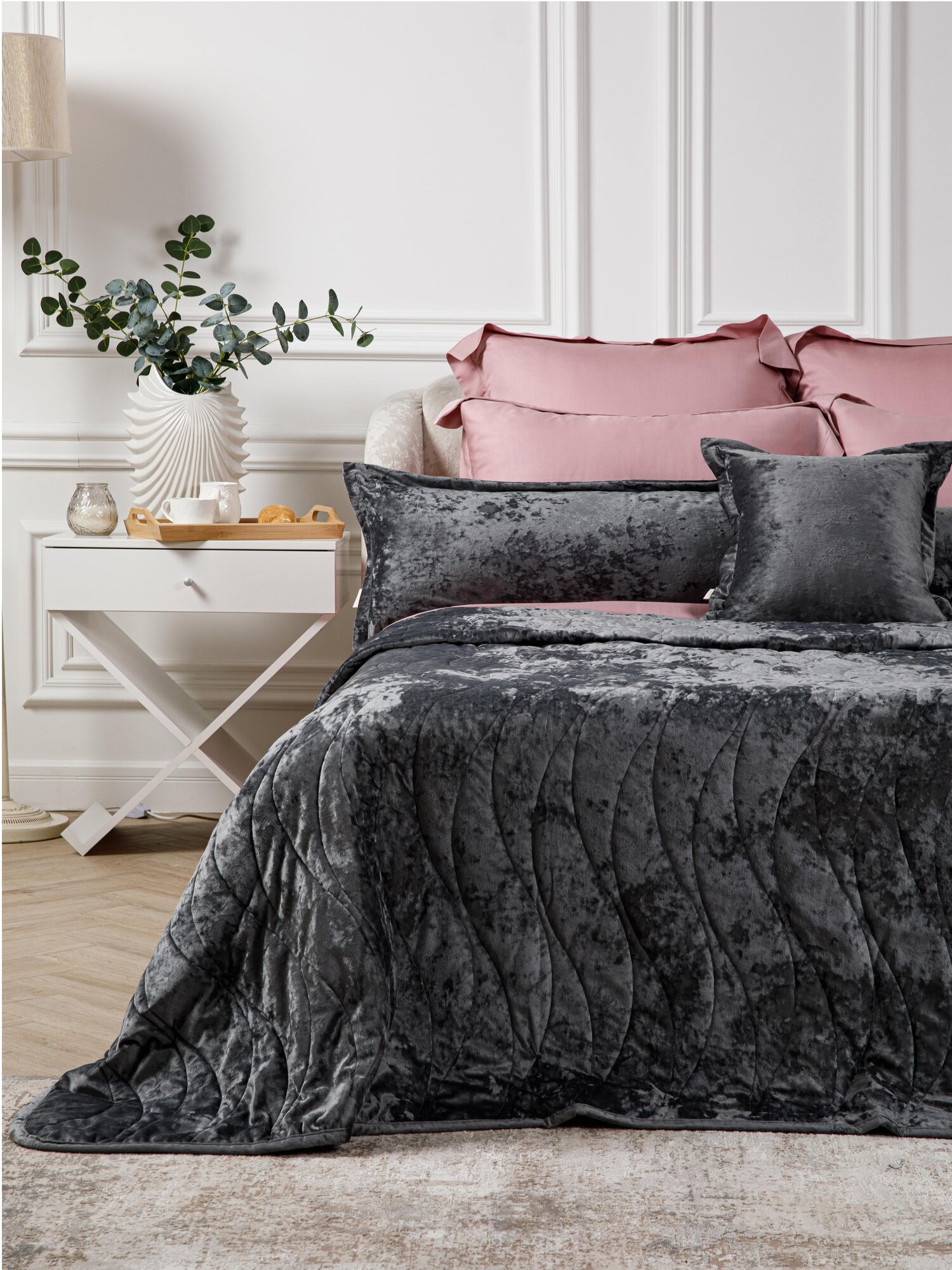 Покрывало GOLDTEX "Велюр", наполнитель "Лебяжий пух", 240x260 см