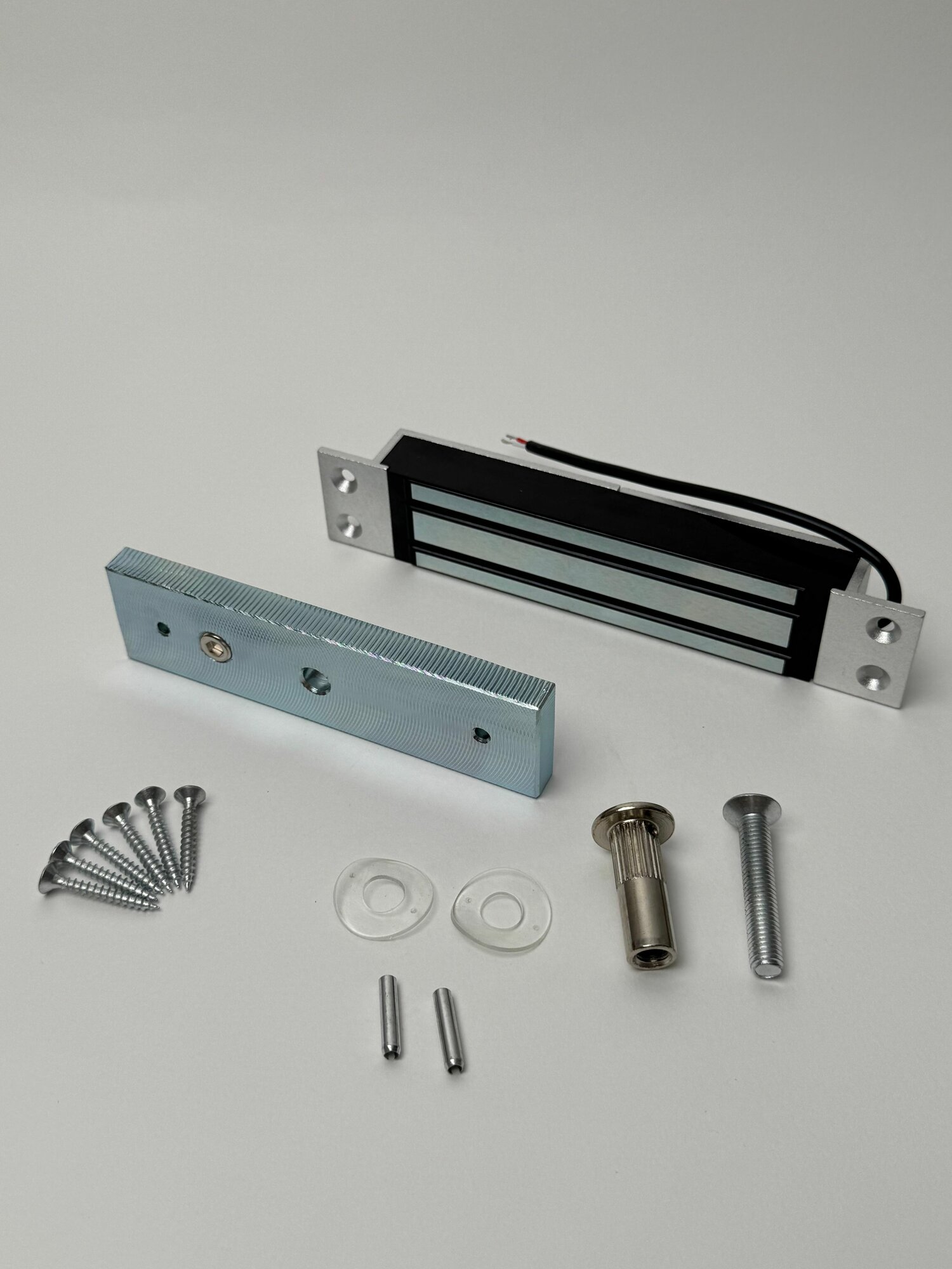 Однодверный электромагнитный замок AX180KGA — фото 1