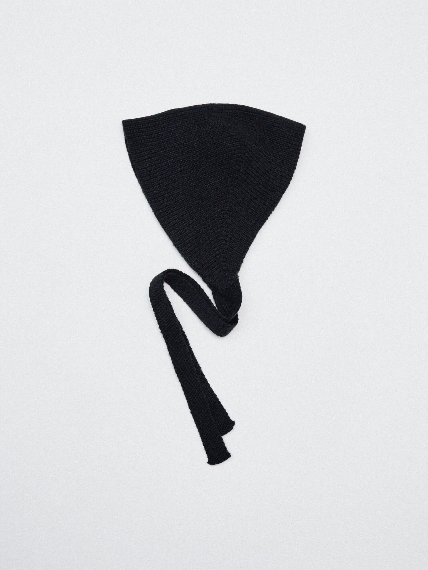 Шапка Sela для девочек размер onesize черный