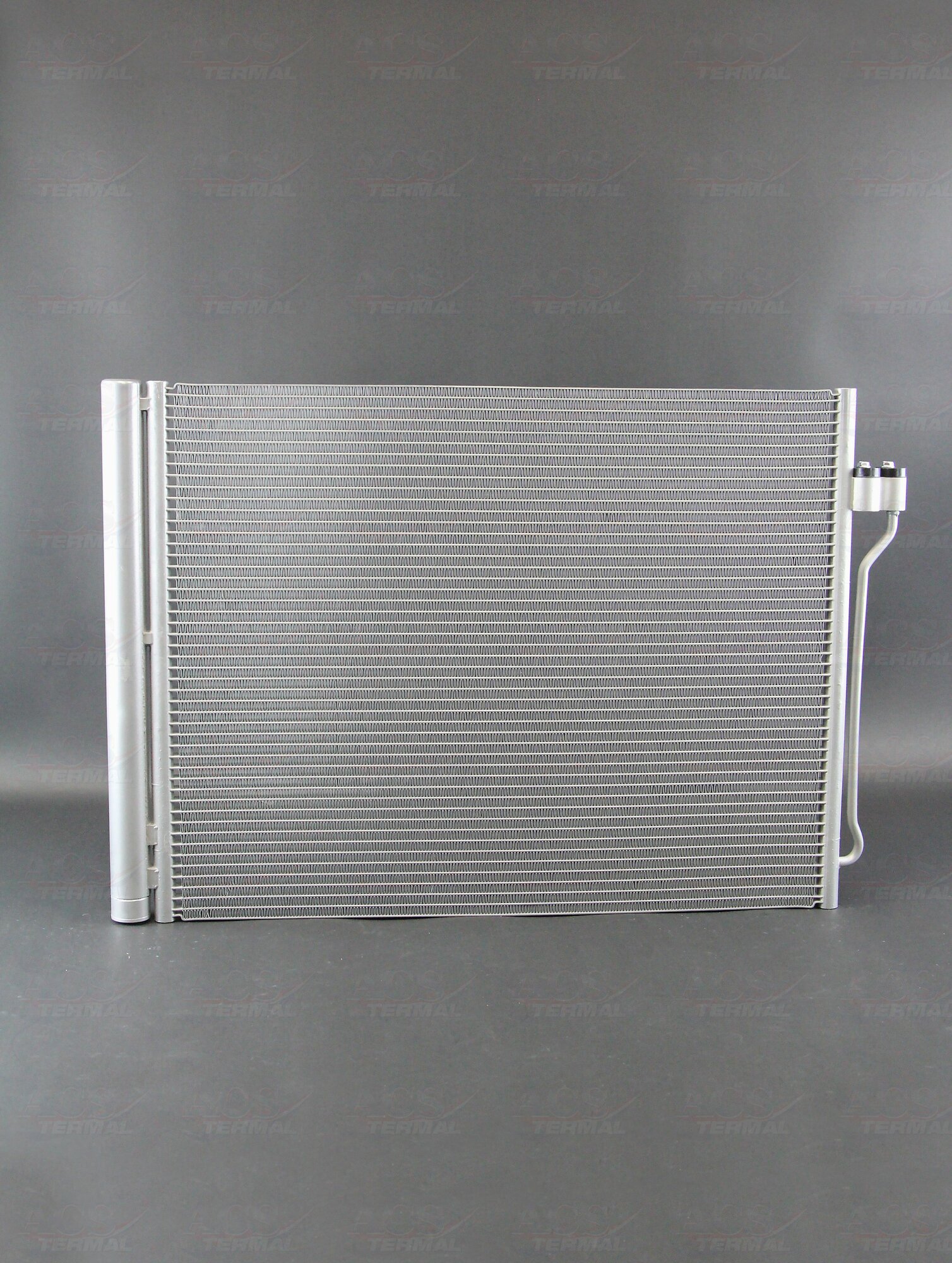 1040288 Радиатор кондиционера для BMW 5 F10 (09-)